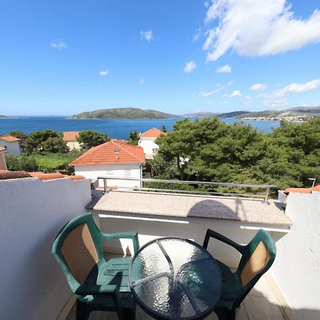 Seaside Apartments With A Swimming Pool Okrug Donji, Ciovo - 5244 Donji Okrug  Exterior foto